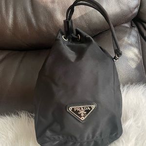 COPY - 🖤PRADA mini bucket pouch🖤